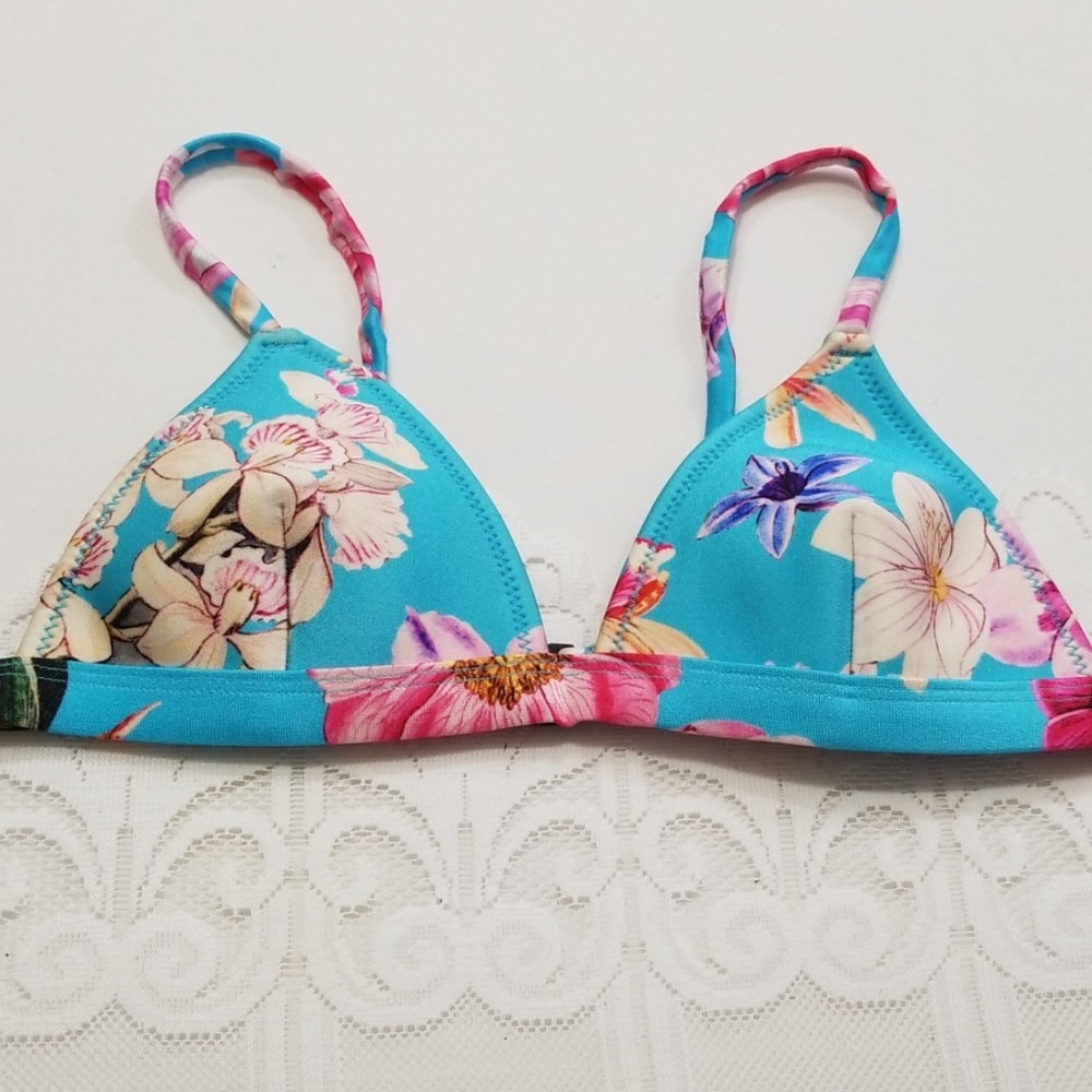 22T Triangl aqua floral bikini top, various sizes